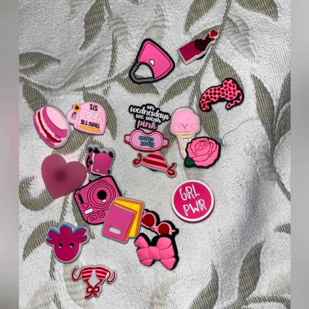 Croc gems